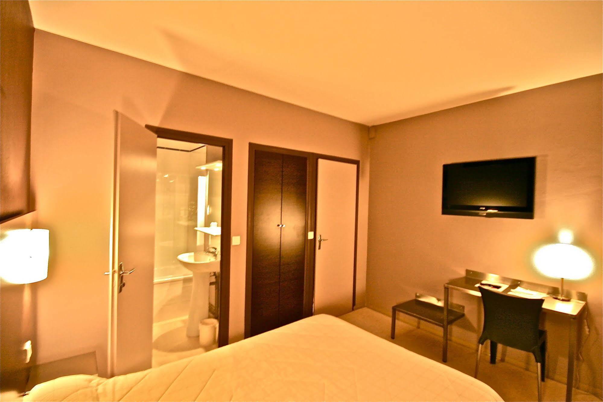 Hotel De L'Europe Pierre-Benite Luaran gambar